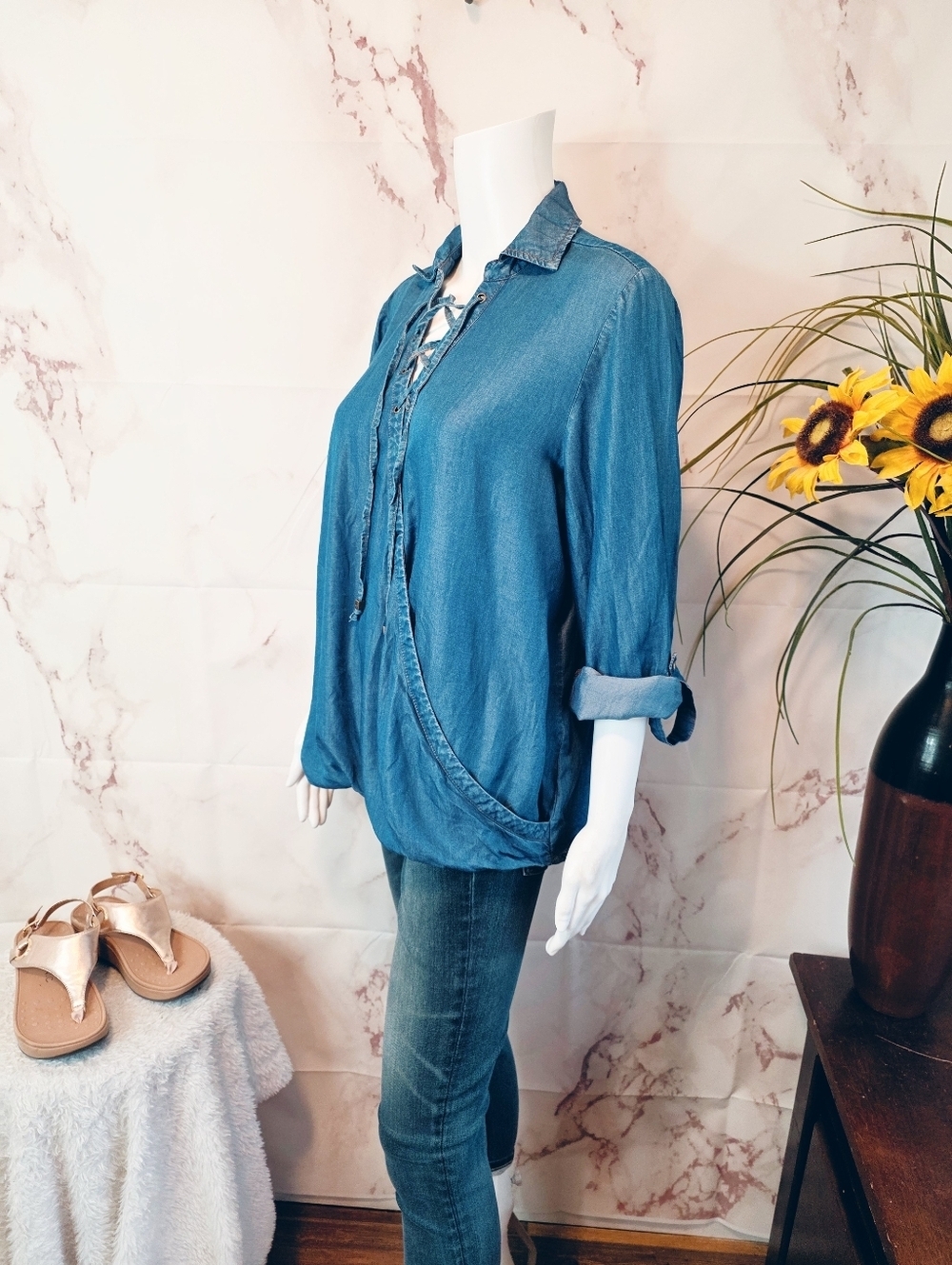 Michael Kors Chambray Lace Up Blouse Lyocell Denim Look Top Size M - Picture 4 of 7